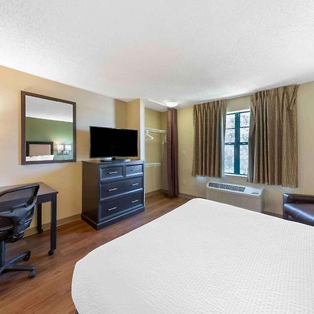 Extended Stay America Select Suites Tampa Airport Memorial Hwy Buitenkant foto