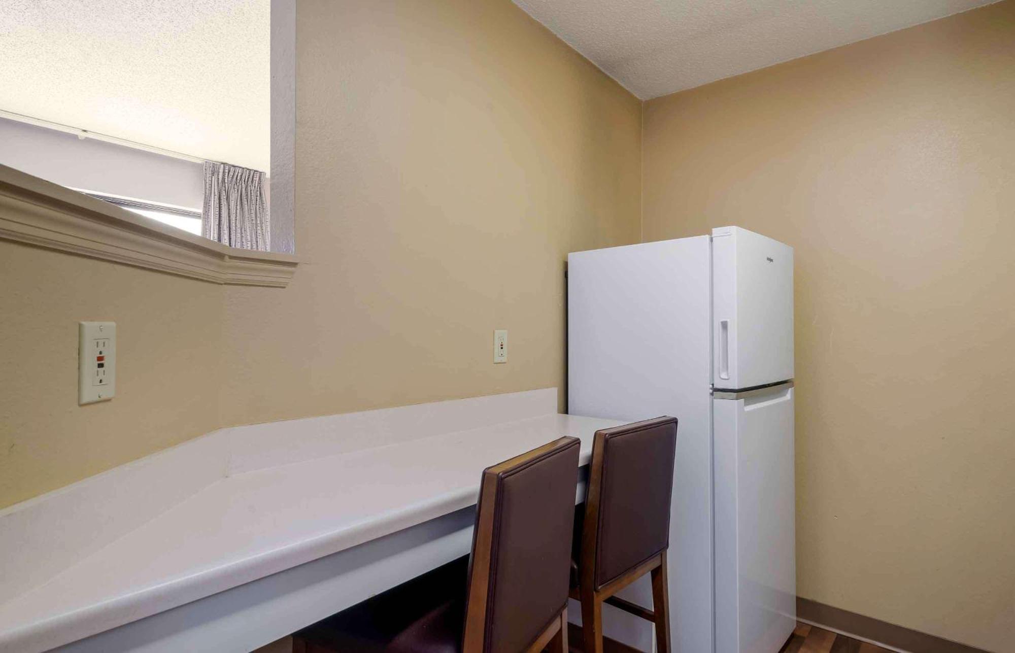 Extended Stay America Select Suites Tampa Airport Memorial Hwy Buitenkant foto